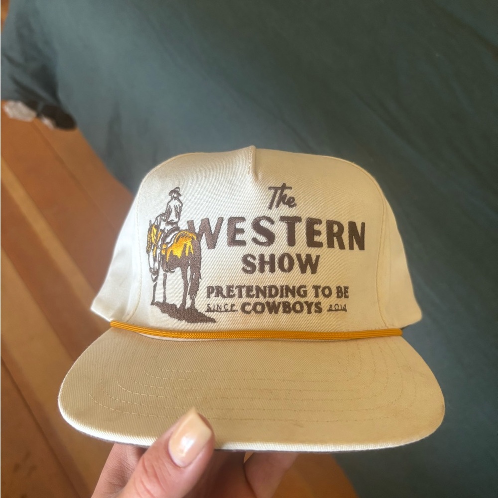 Trucker hat